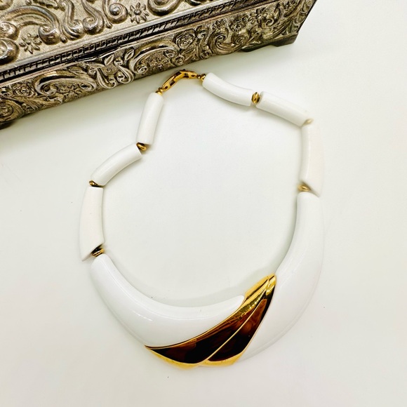 Vintage NAPIER Statement Necklace - Picture 4 of 7